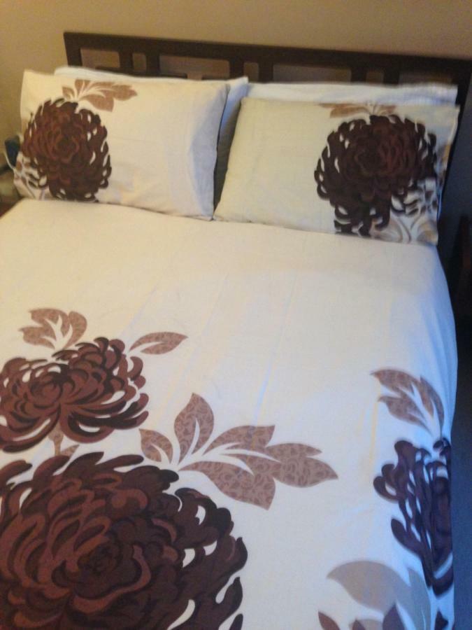 Comfy Room Well Located Лондон Екстериор снимка