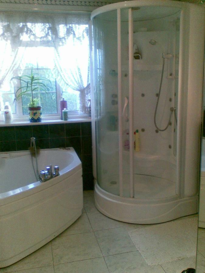 Comfy Room Well Located Лондон Екстериор снимка