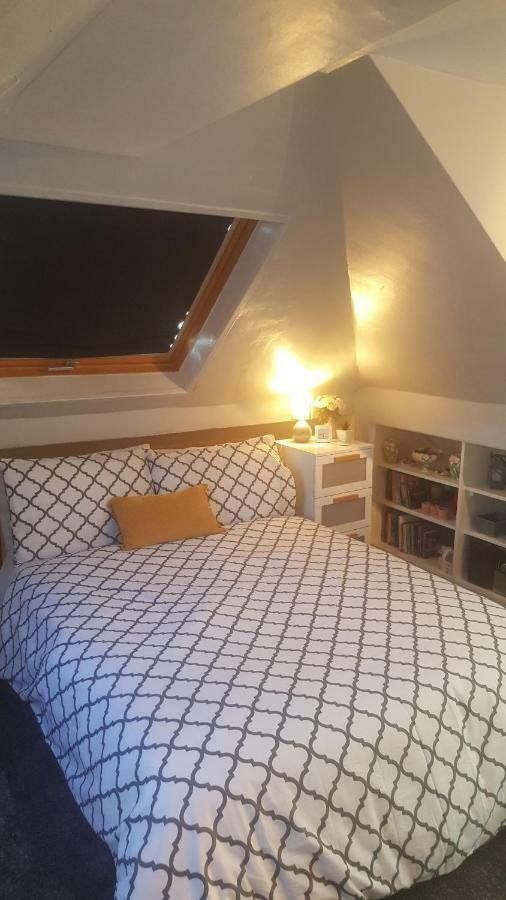 Comfy Room Well Located Лондон Екстериор снимка